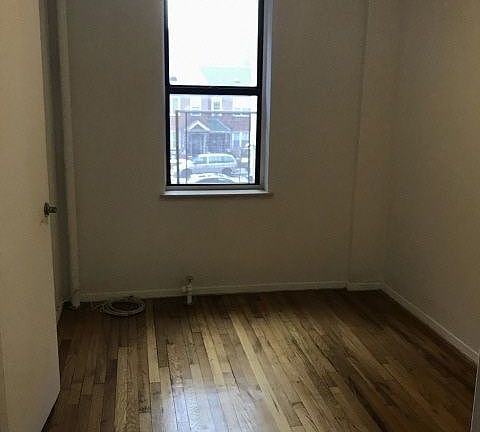 4th image of 4717 39th St APT 6A
