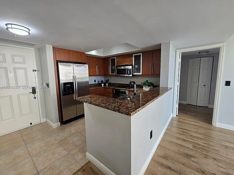 888 S Douglas Rd #605 — Photo 5