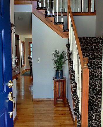 Front Entry 2 story ceilings