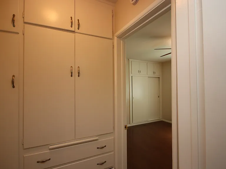 343 S Madison Ave #15 — Photo 9