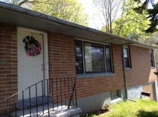 611 Demong Dr, Syracuse, NY 13214