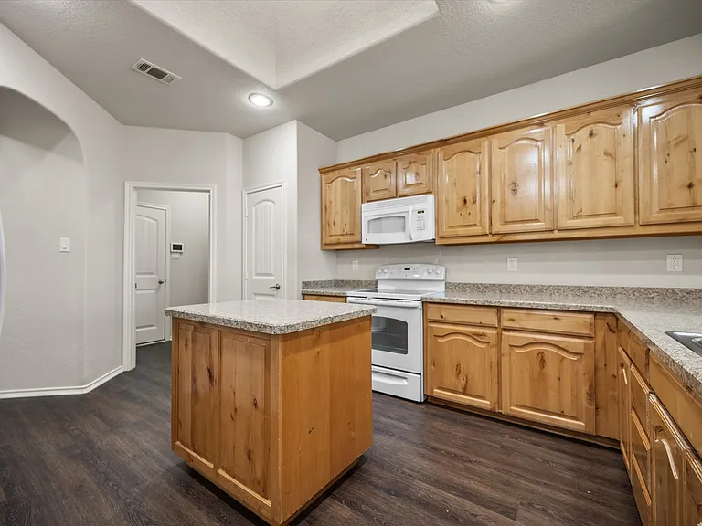 1449 Elkford Ln — Photo 16
