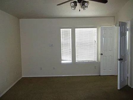 6205 Charlotte Ln — Photo 17