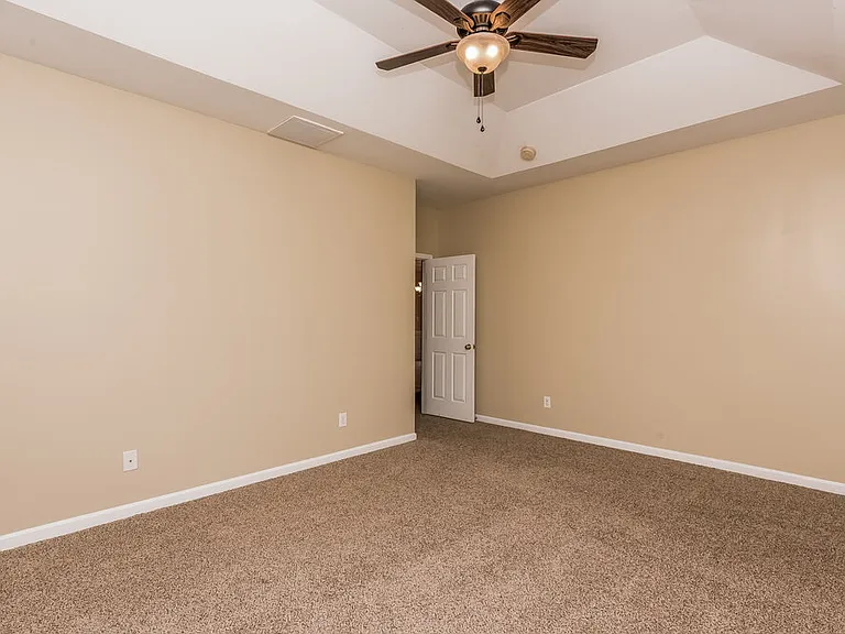 13633 Porter Creek Rd — Photo 10