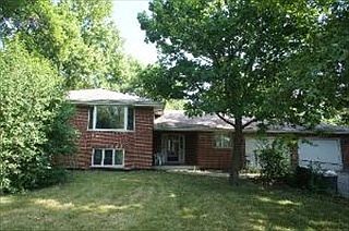 1st image of 17W504 Manor Ln