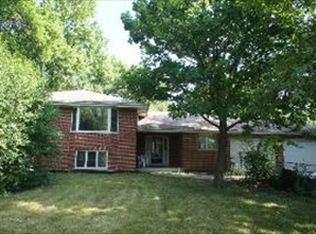 17W504 Manor Ln, Villa Park, IL