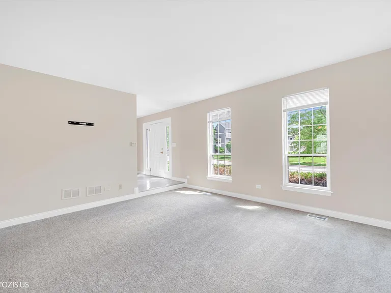 1906 Armwood Ln — Photo 4