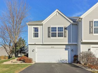 8512 Redbud Ct, Wonder Lake, IL 60097