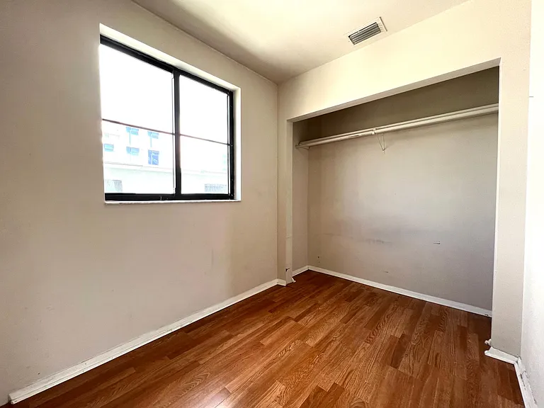 1134 NW 5th St #5 — Photo 10