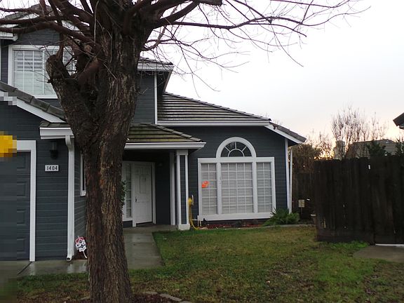 2nd image of 1404 Karenell Ct