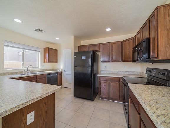 4th image of 2189 W Pinkley Ave