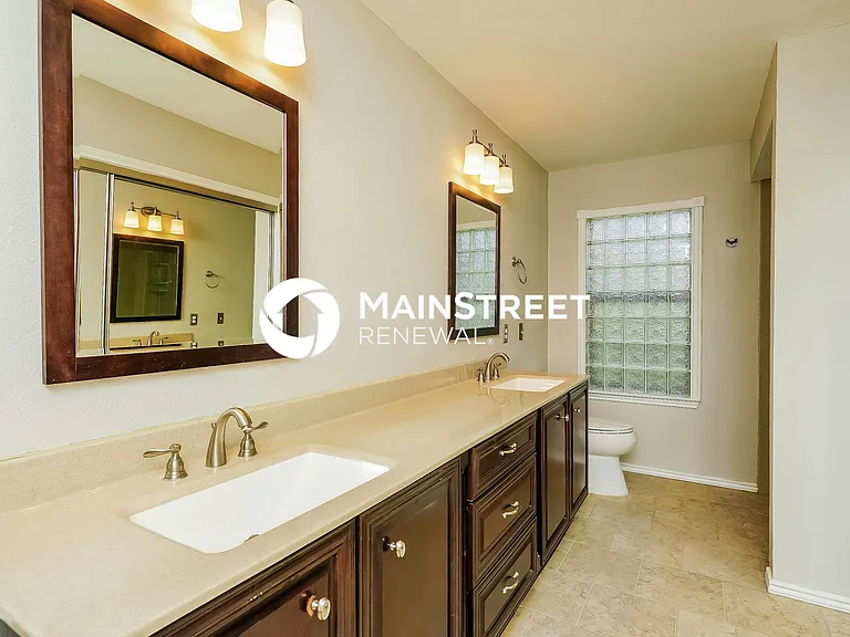 Main Bathroom
