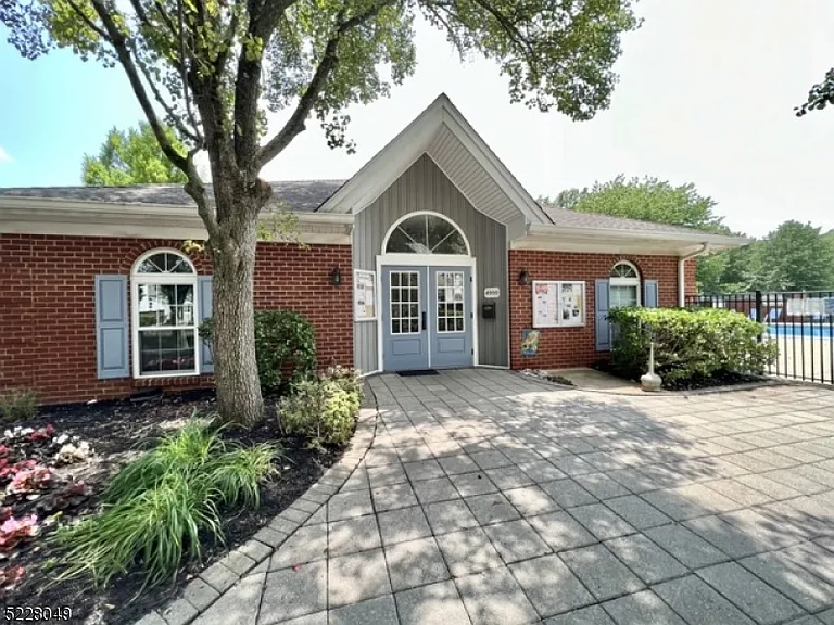 209 Strull Ct — Photo 22