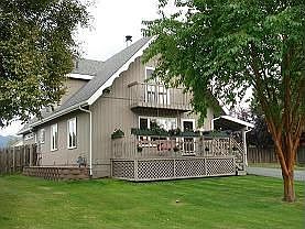 Front view of Timberlane Home