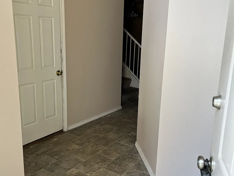 5933 N Cobbler Ln — Photo 3