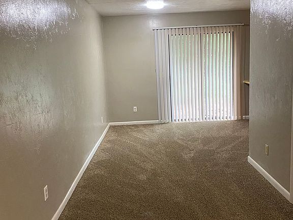3rd image of 515 Teal Ln