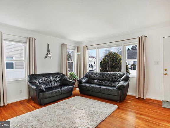 5th image of 106 Vista Ave