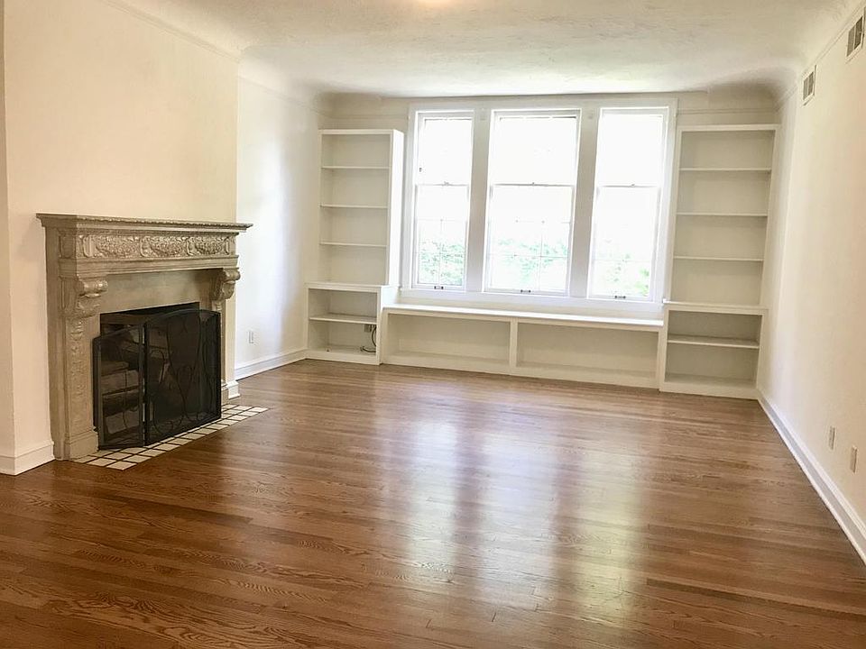 1st image of 15700 Van Aken Blvd APT 17