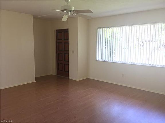 3rd image of 220 SE 9th Ter