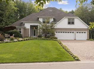 5405 Union Terrace Ln N, Plymouth, MN 55442