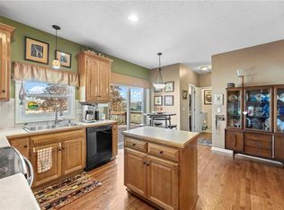 20729 S Barker Rd, Spring Hill, KS 66083