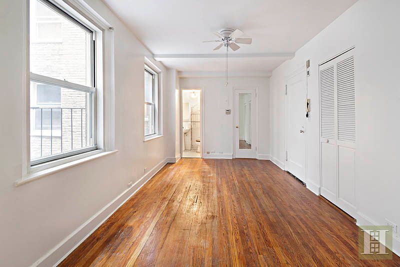 2nd image of 321 E 43rd St APT 415