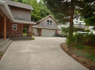 492 Fairway Ct, Seaside, OR 97138