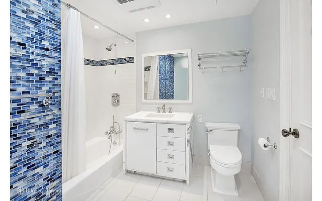 Rented by Douglas Elliman | media 29