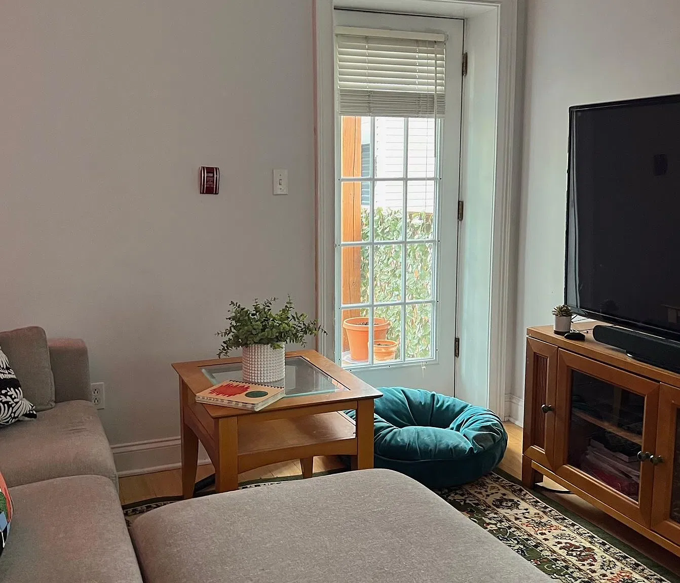 1528 Brown St — Photo 1