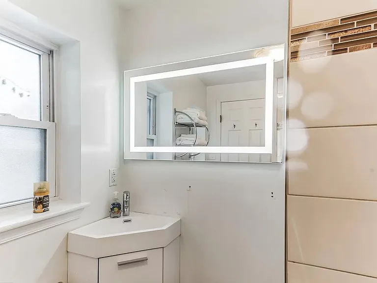 5527 Pulaski Ave #1 — Photo 3