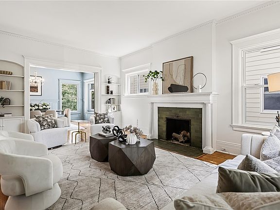 3rd image of 70 Dartmouth St