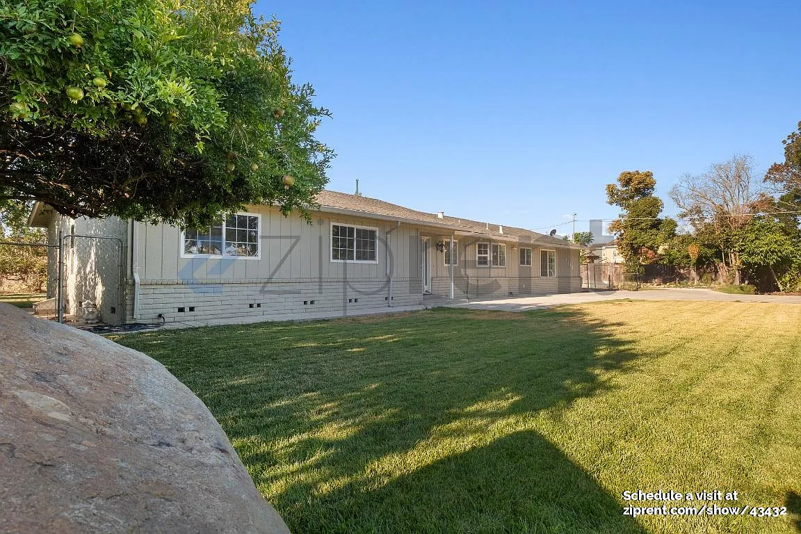4 bed, 2417 sqft, $3,350 — Photo 4