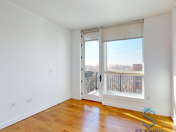 5th image of 1306 Ocean Ave #7GC