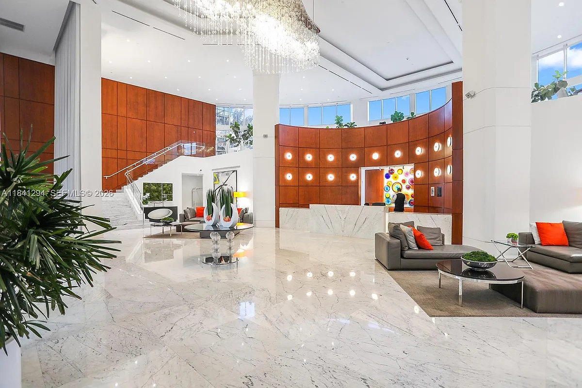 Building Photo - 19111 Collins Ave #3507