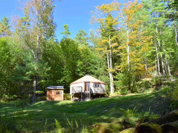1348 Five Corners Road, Thetford, VT 05075