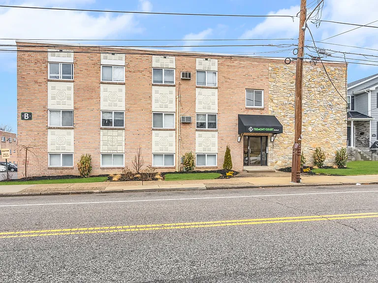 Tremont Court — Photo 11