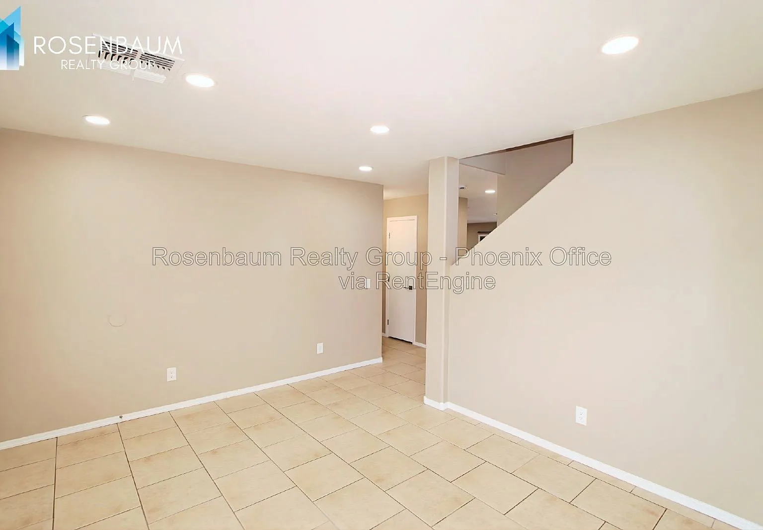 4 bed, 2.5 bath, 2281 sqft, $2,099 — Photo 3