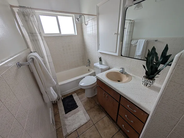 923 N 1200 W — Photo 5