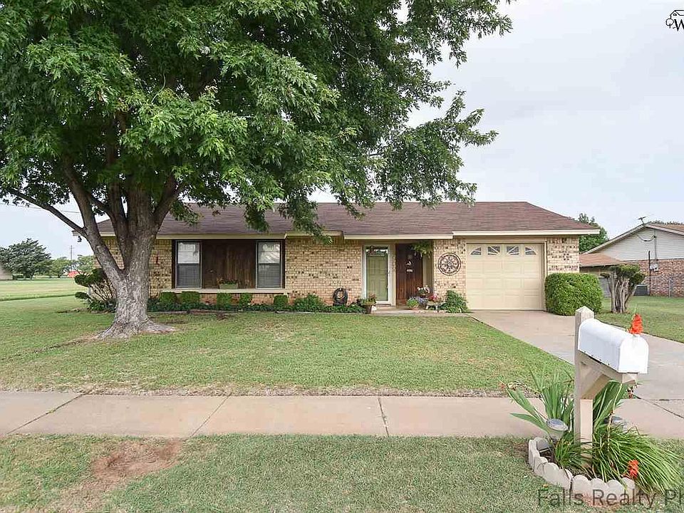 1st image of 4902 McCleod Dr