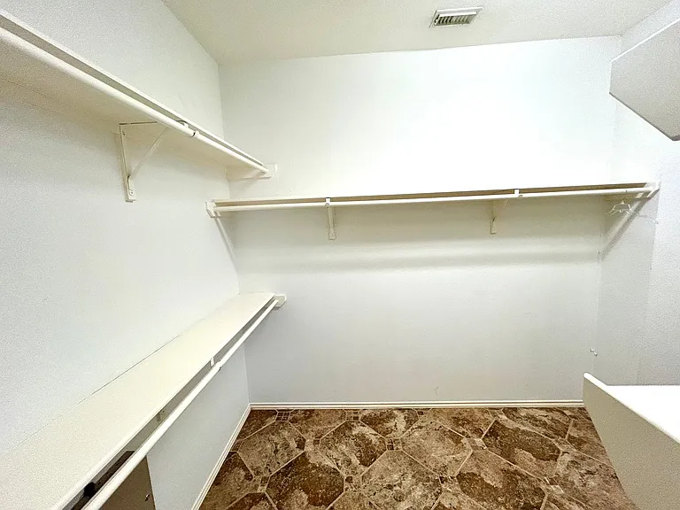 8807 Brae Ridge Dr — Photo 14