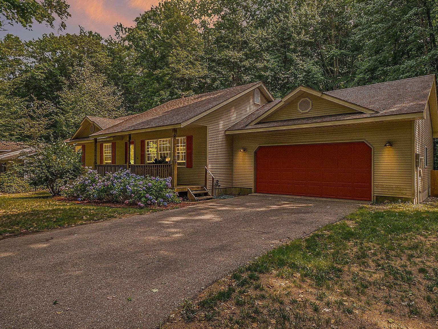 19199 Ridge View Ln, Lake Ann, MI 49650 MLS 1913806 Zillow