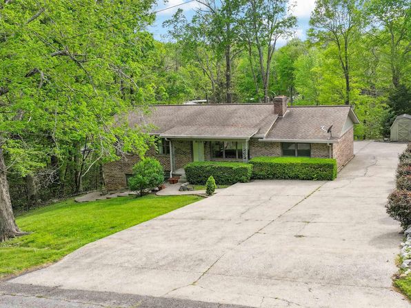 619 W Dogwood Dr, Kuttawa, KY 42055