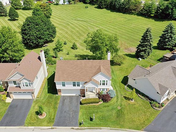 3rd image of 599 Orrington Ct