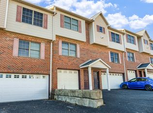 27 Ocean View Dr, Morgantown, WV 26505