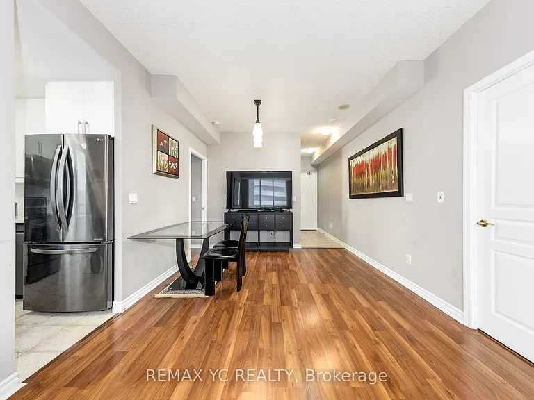 28 Byng Ave #802 — Photo 2