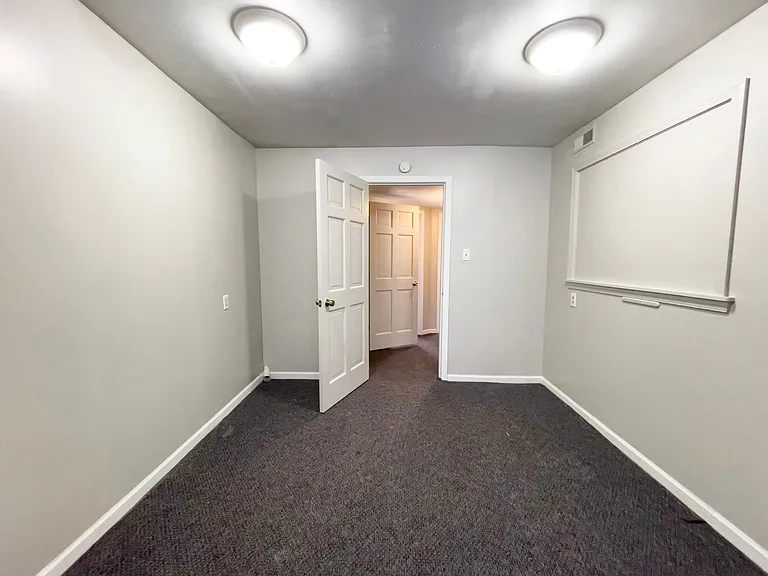 210 S Nichols Ave — Photo 13