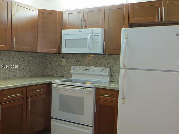 3rd image of 830 NW 106th Ave #8B7-1