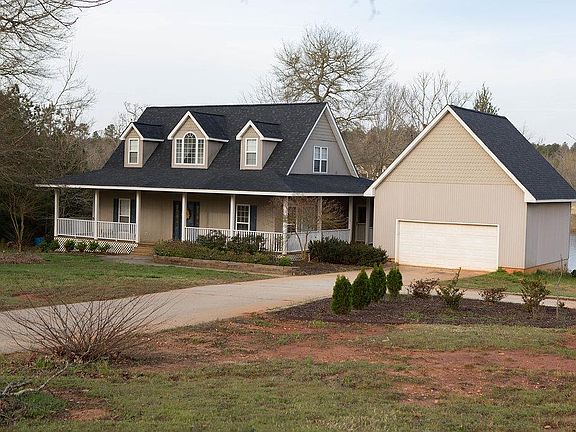 2nd image of 102 Cornerstone Dr