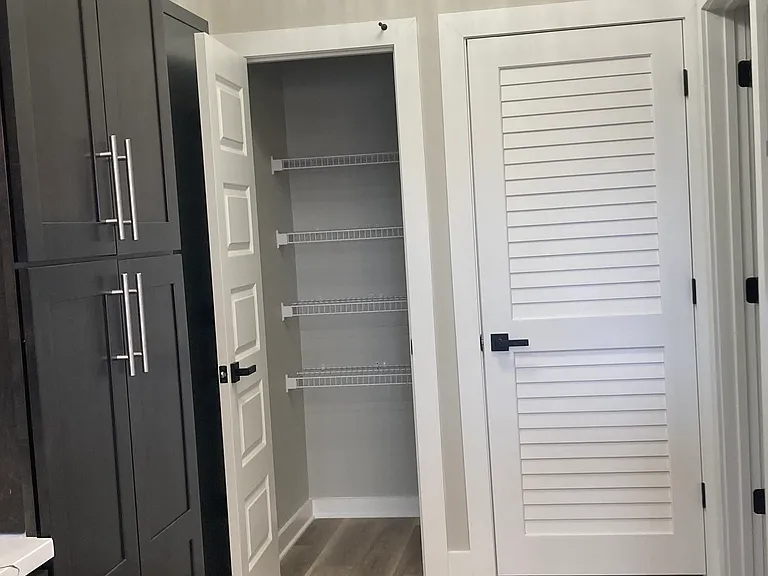 The Tucker Luxury Apartments — Photo 42