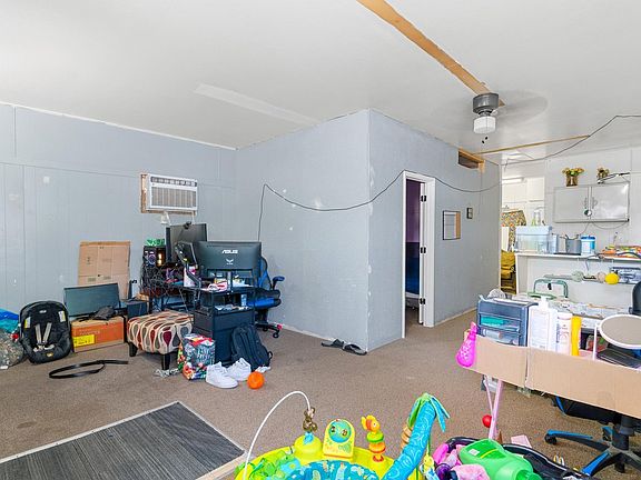 5th image of 539 Chestnut St